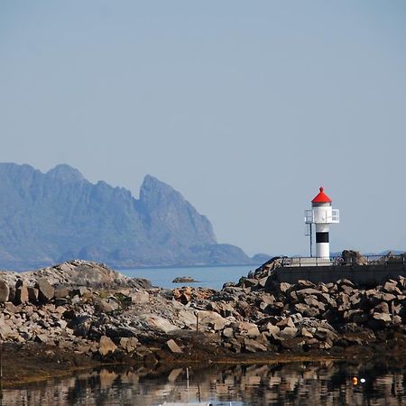 Kabelvag Rorbuer Vandrerhjem Exterior foto