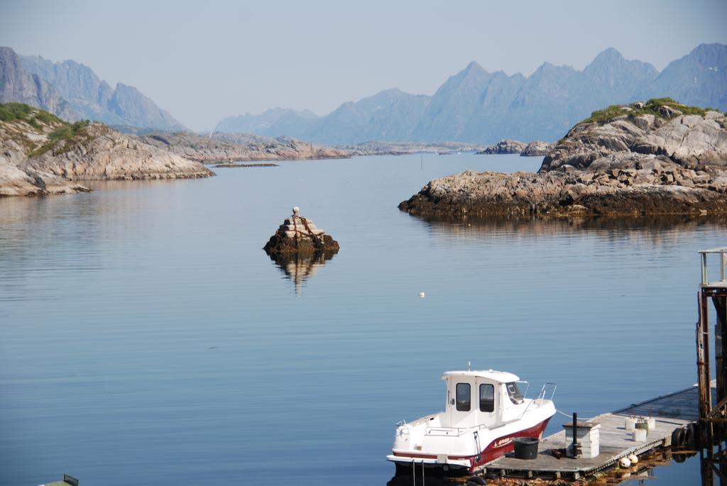 Kabelvag Rorbuer Vandrerhjem Exterior foto